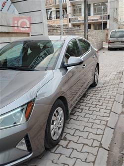 هیوندای ئەلەنترا